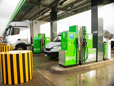 У Польщі почали обмежувати максимальні ціни на бензин і дизель