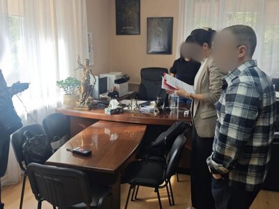 Троє керівників КП в Одесі дозволили безкоштовно користуватися майном міста