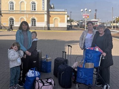 Бабуся, донька та онуки: на Прикарпаття прибула ще одна евакуйована родина