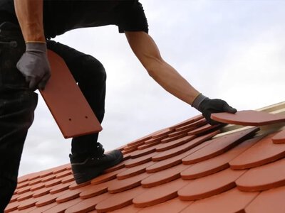 У Високопіллі за 86 тисяч гривень відремонтують дах будівлі Пенсійного фонду - Херсон Daily
