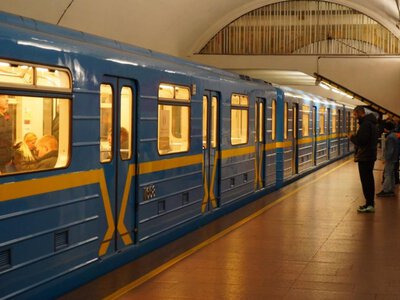 «Зелена» гілка метро працюватиме інакше: у Києві ввели зміни у години пік