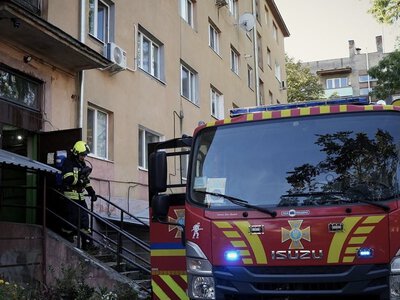 В Ужгороді під час заряджання ліхтаря загорілася квартира (ФОТО, ВІДЕО)