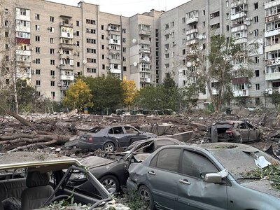 Росіяни масовано атакували ракетами житловий район Кременчука (ФОТО)