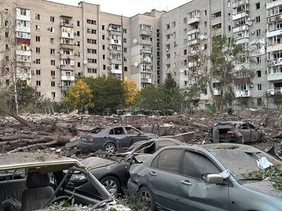 Російська ракета пошкодила житлові будинки у Кременчуці