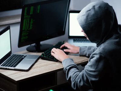 Шахраї лякають пенсіонерів скасуванням виплат: ПФУ попередив про нову схему 
