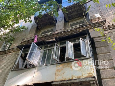 Пошкоджене житло після атаки на Дніпро: куди звертатися мешканцям