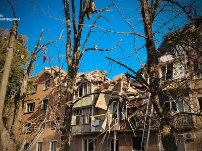 Росіяни вдарили по багатоповерхівцці в Прилуках: п’ятеро загиблих, багато поранених. ОНОВЛЕНО