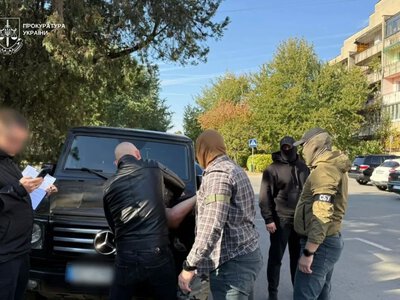 В Ужгороді чоловік вимагав у підприємця гроші за неіснуючий борг