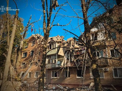 У Прилуках зруйновано два під’їзди багатоповерхівки: наслідки масованої атаки РФ