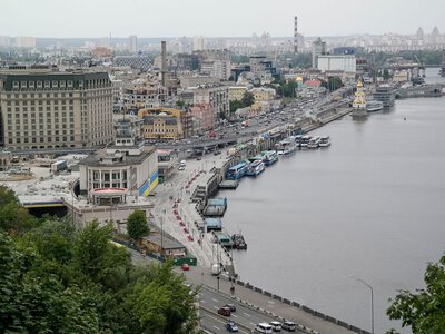 Оренда на Лівому березі Києва подешевшала: чи справді причина в обстрілах мостів