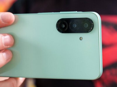 Смартфони Samsung до 300 доларів у 2026 році: огляд характеристик та фото моделей