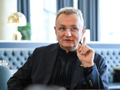 Садовий відмовився від зарплати через затримку виплат для львівських двірників та водіїв трамваїв