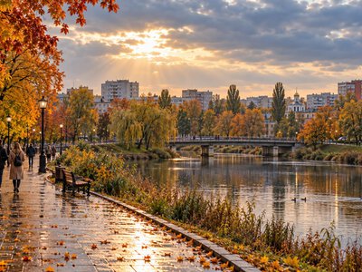 На Рівненщині ще потеплішає до +20, а в листопаді можливий перший мокрий сніг