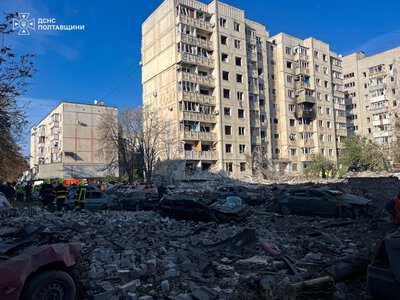 Десятки вибитих вікон та зруйновані будівлі: фото наслідків атаки на Полтавщину