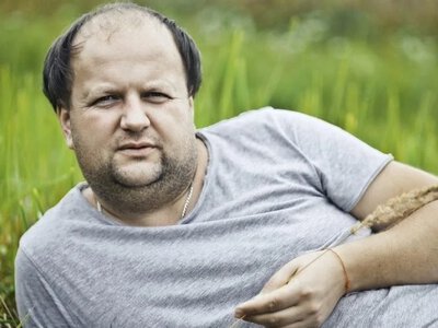 Відомий співак Віктор Бронюк уперше за довгий час показав дружину та зворушливо привітав її з днем народження