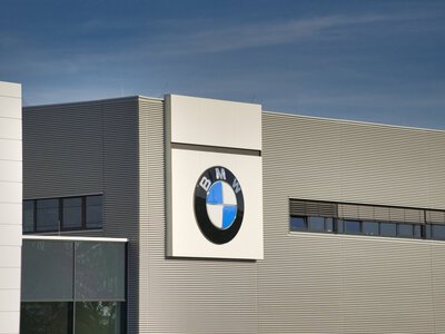  BMW інвестує €2 млрд у заводи Німеччини на тлі скорочень у Volkswagen і Mercedes 