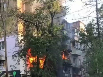 Палають будинки, метро працює не на всій червоній лінії: що відбувається в Києві