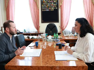 На Хмельниччині підтримуватимуть прийомні родини та батьків-вихователів