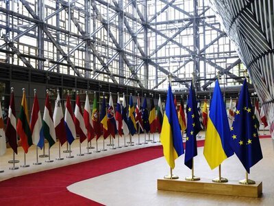  Угорщина зняла вето на відкриття двох переговорних кластерів для України з вступу до ЄС 