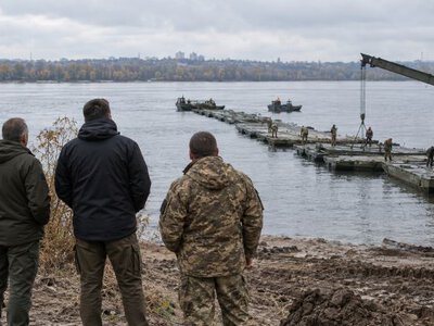 Понтони замість мостів: чи врятують переправи Київ від транспортного колапсу