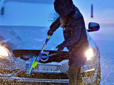 4 речі, які обов’язково потрібно мати в автомобілі перед першим снігом