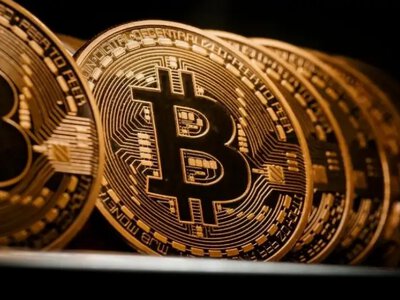 Біткоїни з епохи Сатоші Накамото вперше за 16 років змінили адресу