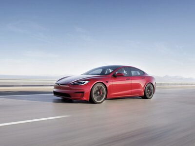 Tesla посилює тиск на європейських регуляторів задля легалізації системи FSD: низка країн змінюють свою позицію