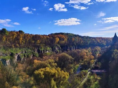 П’ять місць в Україні, де золота осінь особливо красива: куди поїхати у жовтні