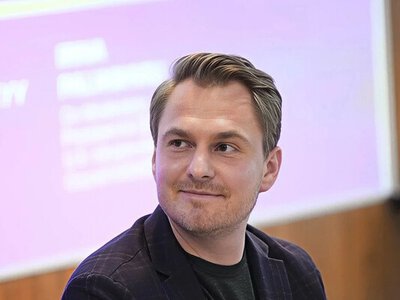 Офіс генпрокурора веде службове розслідування обставин виїзду Кравченка за кордон