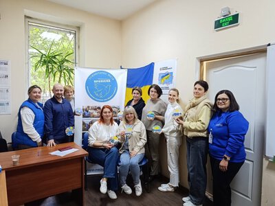 У Шостці фахівці соціального захисту шукали внутрішню рівновагу через творчість + Фото