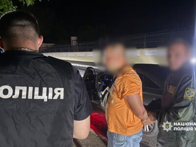 В Ізмаїлі судитимуть прикордонника, який відправляв чоловіків за кордон під виглядом моряків