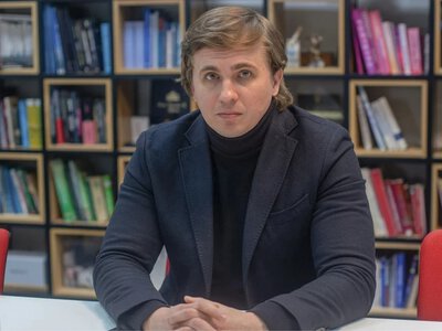 Журналіста Ткача відпустили після затримання у Відні, його оператор поранений