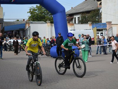У Берегові відбулися шкільні велоперегони
