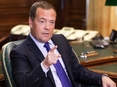 Медведєв висловив загрозу щодо іноземців після арешту засновника Z-каналу “Рыбарь”