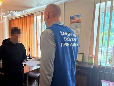 На Дніпропетровщині чоловік намагався зґвалтувати малолітню падчерку