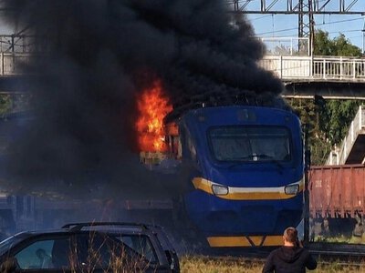 10% ЗА РЕЙСИ ПІД ДРОНАМИ: що приховує криза Придніпровської залізниці — від старих електричок до втечі кадрів