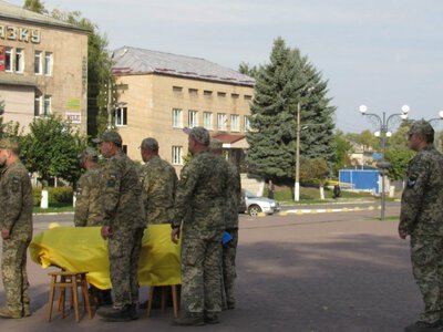 Жителі двох громад провели в останню дорогу загиблого Героя