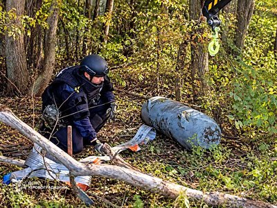 У Світловодську біля житлових будинків знайшли бойову частину ракети Х-101