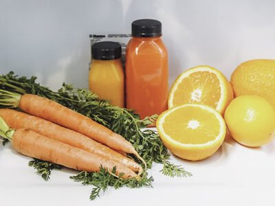 Як правильно зберігати продукти в холодильнику: що можна класти разом, а що краще тримати окремо