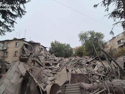 Росіяни атакували Запоріжжя: є загиблі, під завалами ще можуть бути люди