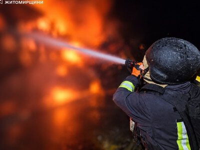 На Житомирщині РФ вдарила по транспортній інфраструктурі, є поранений