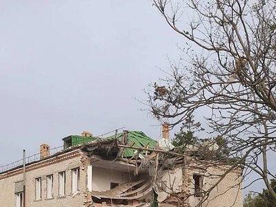 Вранці росіяни вдарили по центру села на Миколаївщині: пошкоджено школу та житловий будинок