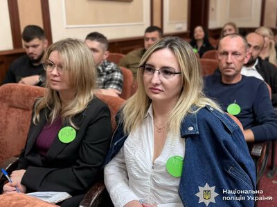 Для прикарпатських поліцейських провели тренінг із колегіальної підтримки та взаємодопомоги