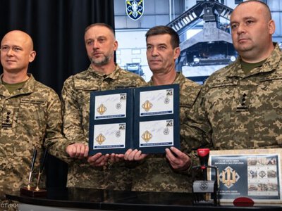 Сили логістики ЗСУ отримали власну поштову марку до професійного свята