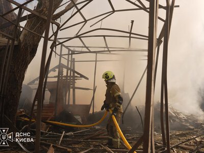 Три осередки займання та шестеро постраждалих: що відомо про атаку на Оболонь