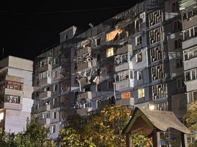 В Одесі та Дніпрі пошкоджені житлові будинки через вечірні атаки, є постраждалі