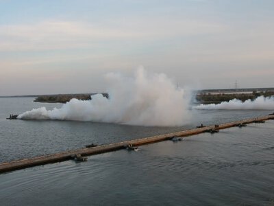 Для понтонних переправ через Дніпро у Києві можуть знадобитися військові резерви – Defense Express