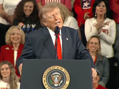 Я можу говорити найдурніші речі, а ви аплодуєте: Трамп здивував заявою про власні виступи