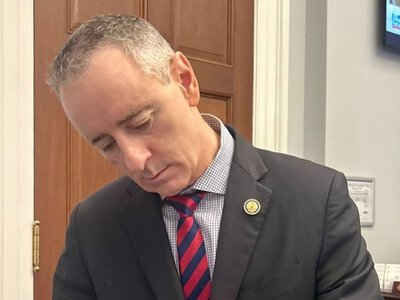 «Мир через силу». У Конгресі США представлять законопроєкт, який може заблокувати постачання нафти з росії