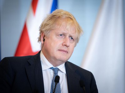 Огидне рішення: Джонсон розкритикував США за послаблення санкції проти російського палива